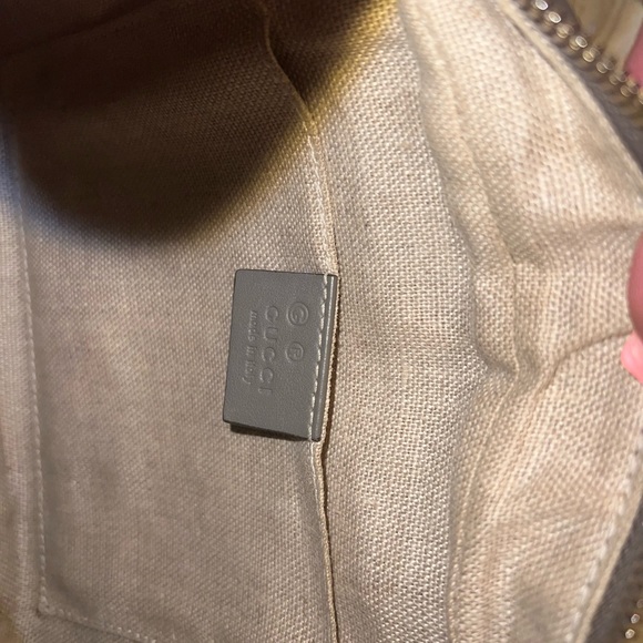 Authentic GUCCI Gray Leather Microguccissima Bree Messenger Camera Crossbody Bag - Picture 14 of 16